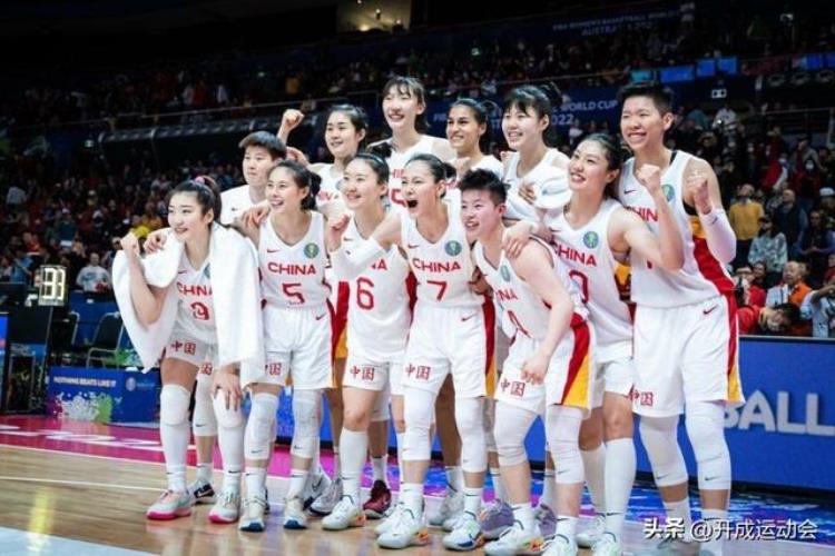 中国女篮12名球员抵达清远训练基地李梦参加与否还是未知数