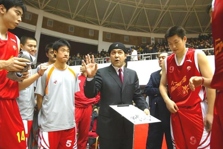 中国男篮人物「中国男篮性格决定主帅成就阿的江从冠军教头到弱队接盘侠」