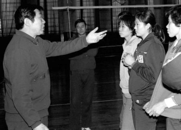 担任过中国女排教练的鞍山人有哪些「担任过中国女排教练的鞍山人」