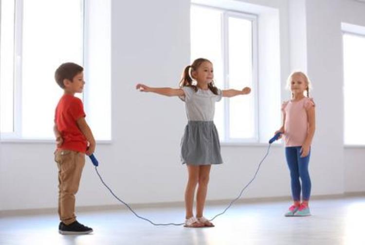 孩子要想长高多做什么运动能快速长高「担心孩子长不高这几类运动可以多做做多窜几厘米完全不费事」