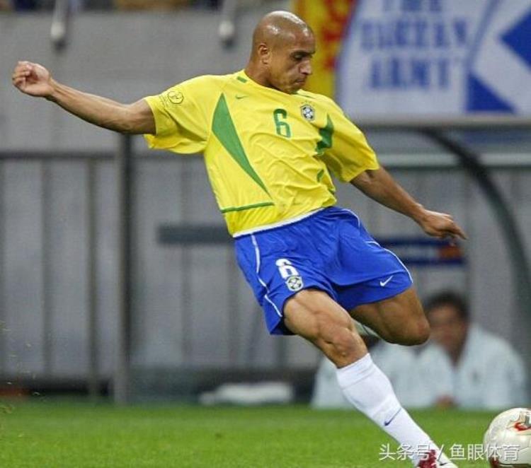 巴西最伟大的十大足球员「皇冠明珠巴西足球十位最伟大的传奇巨星」