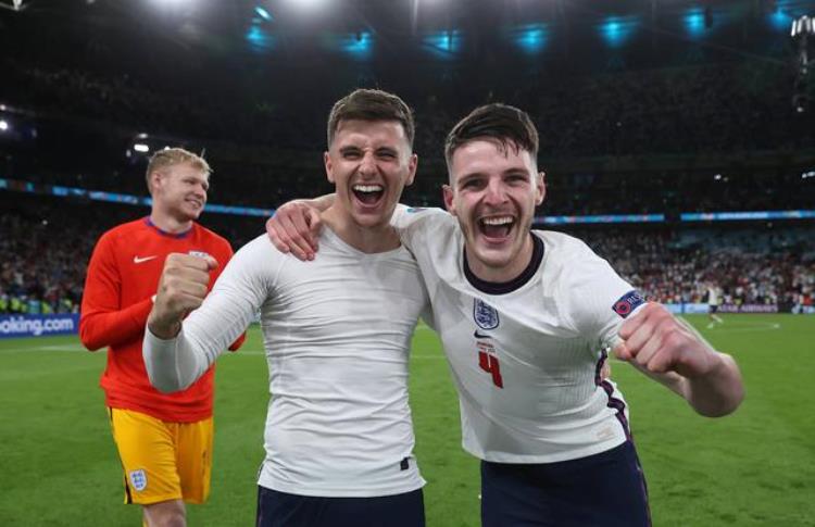 英格兰队历届欧洲杯成绩「足球史话英格兰历届欧洲杯成绩」