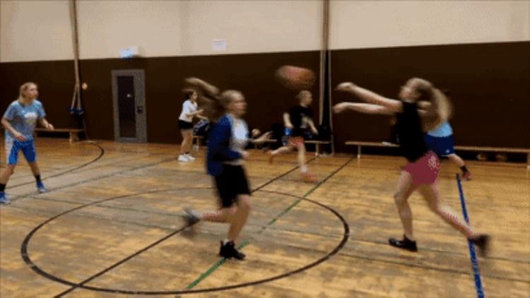 篮球传接球训练动作「篮球教学基础传接球训练是你成为传球大师必要的阶梯」