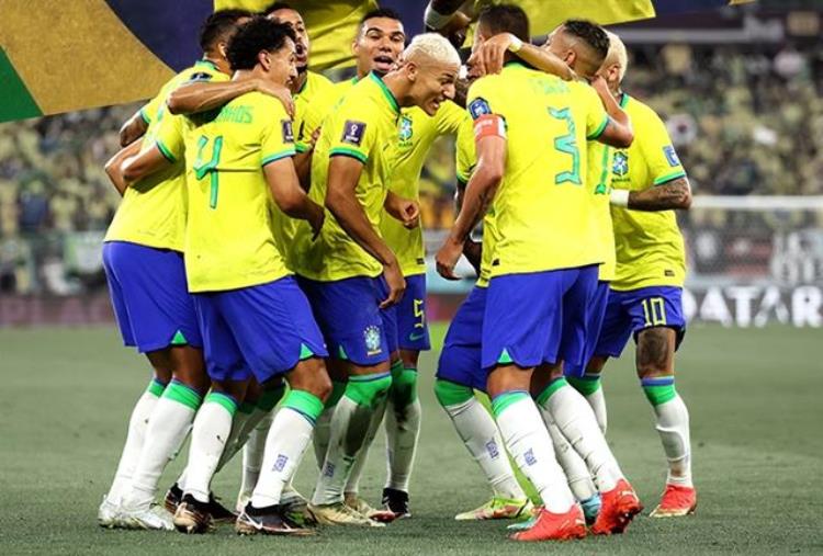 巴西队门将「巴西换上第3门将改写世界杯92年历史26人全部登场羞辱韩国」