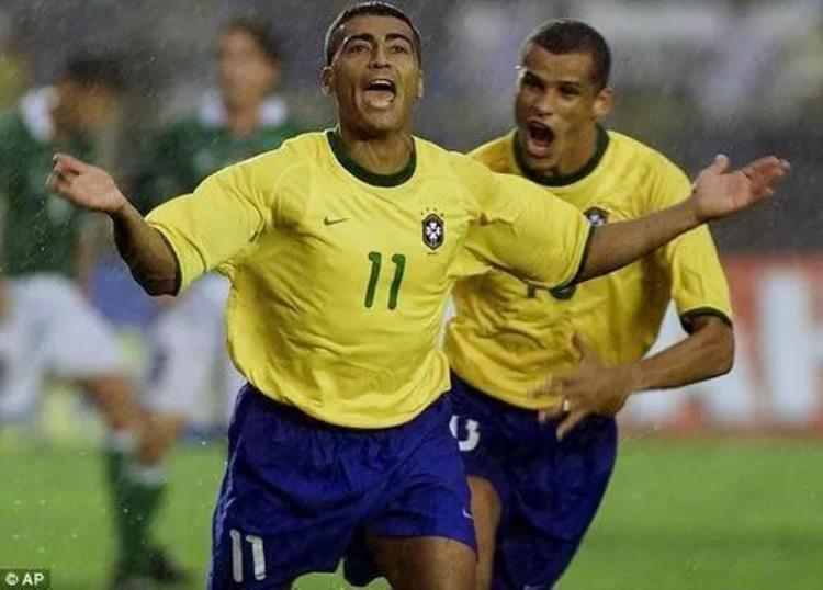 世界杯的冠军012002年的巴西队是谁「世界杯的冠军012002年的巴西队」
