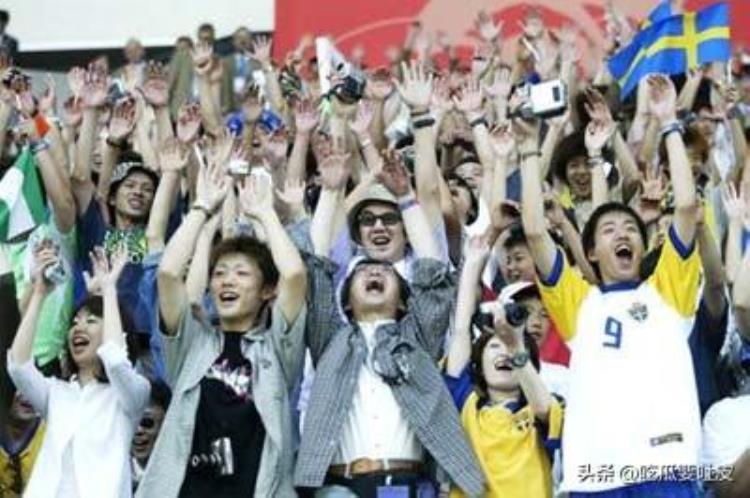 韩日世界杯回顾阿加霍瓦惊艳的空翻庆祝奈何非洲雄鹰折戟东瀛