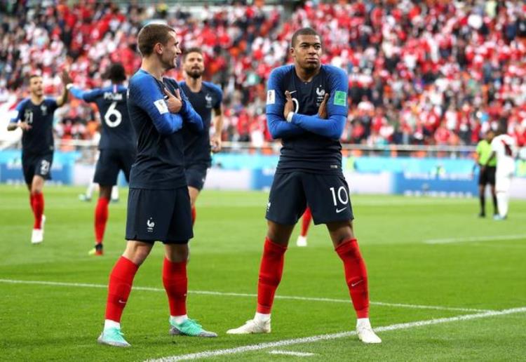 法国队2022世界杯「世界杯法国10提前出线送秘鲁出局姆巴佩制胜球创纪录」