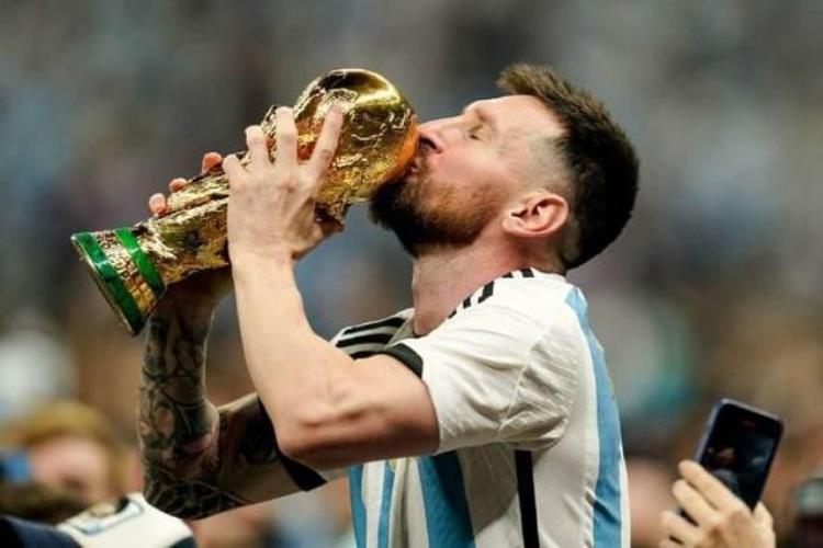 梅西率领的阿根廷队「梅西带领的阿根廷队夺冠成为神话为何中国队却是世界的笑话」