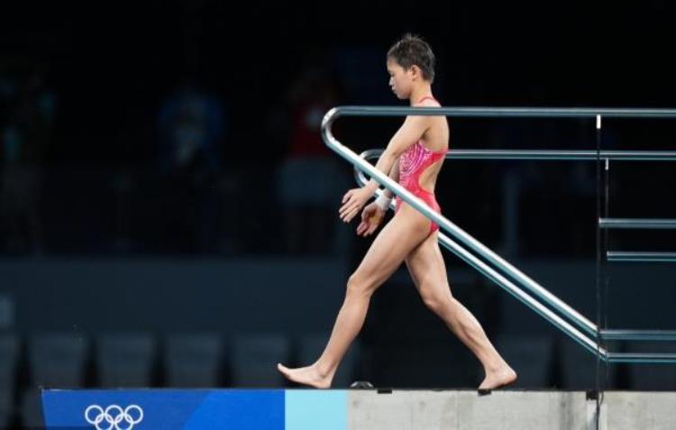 跳水天才横空出世14岁全红婵女子10米跳台夺冠