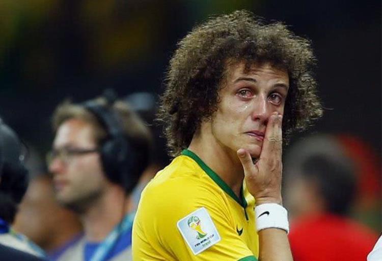 巴西1比7德国惨案赛后采访「德国71巴西当事人球迷半夜放鞭炮勒夫禁止我们羞辱巴西球员」