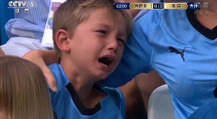 哭泣的乌拉圭法国2:0战胜乌拉圭轻松晋级四强