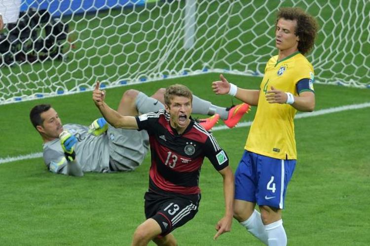 巴西1比7德国惨案赛后采访「德国71巴西当事人球迷半夜放鞭炮勒夫禁止我们羞辱巴西球员」