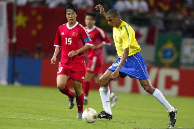 国足世界杯对巴西精彩时刻「20年前今天国足世界杯PK巴西男足这些经典瞬间球员你还记得吗」