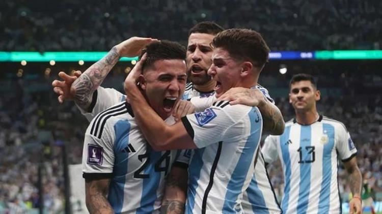 巴西阿根廷参加欧洲杯「巴西出局阿根廷晋级世界杯用球产自巴基斯坦世界杯日报Day20」