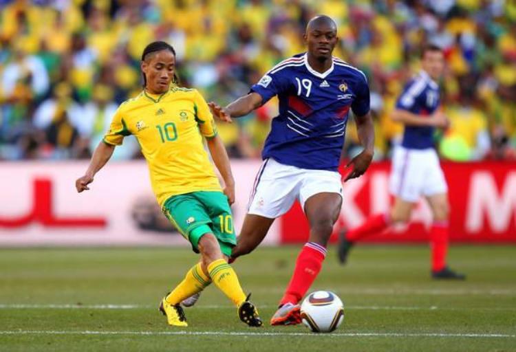 大赛之前又要内讧回顾一下2010年南非法国队的罢训事件