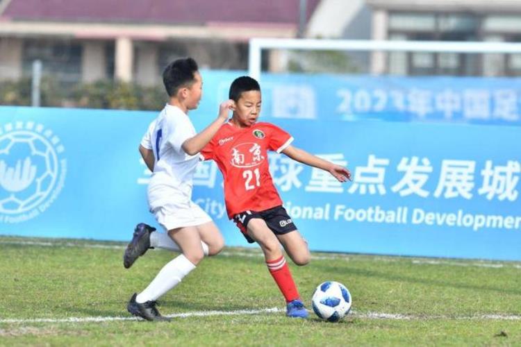 南京小将足球俱乐部「小将赢未来从南京青超中走出来的城市冠军」