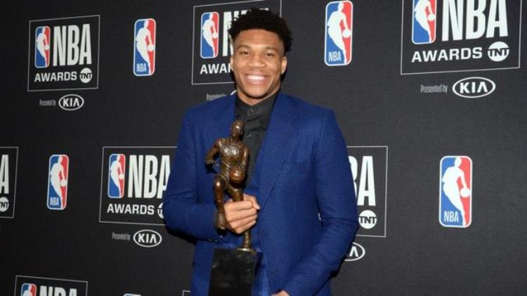 最年轻的nba mvp「NBA历史上10位最年轻的MVP」