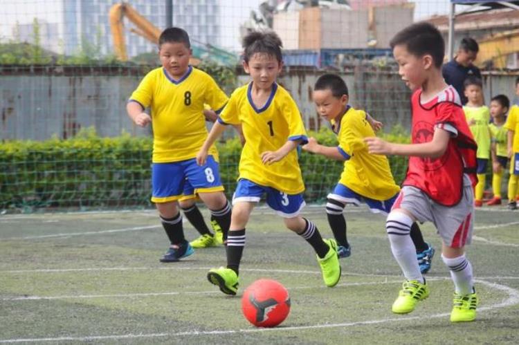 迪卡侬青少年足球赛「南粤全明星迪卡侬中山幼儿足球邀请赛你家孩子参加了吗」