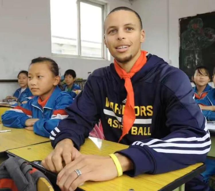 当NBA球星听到中文绰号库里流利说出小学生杜兰特质疑小帅