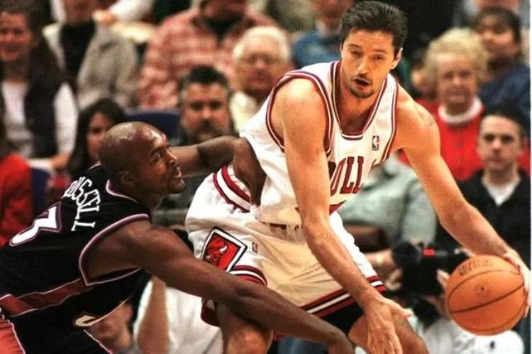 芝加哥公牛队98年阵容「浅述1998年NBA冠军芝加哥队的所有球员现状」