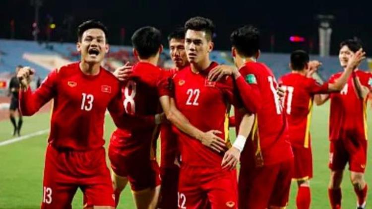 中国足球冲击2022年卡塔尔世界杯「中国足球的耻辱被彻底撕破无缘2022年卡塔尔世界杯」