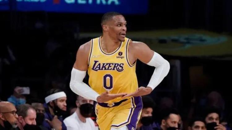 nba历年选秀重新排名「盘点NBA历届选秀生涯得分最高者84乔丹96科比03詹姆斯」