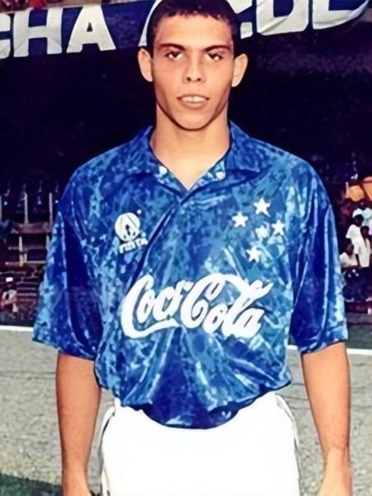1998年世界杯球员回顾巴西队9号罗纳尔多是哪一场,罗纳尔多巴西世界杯阵容