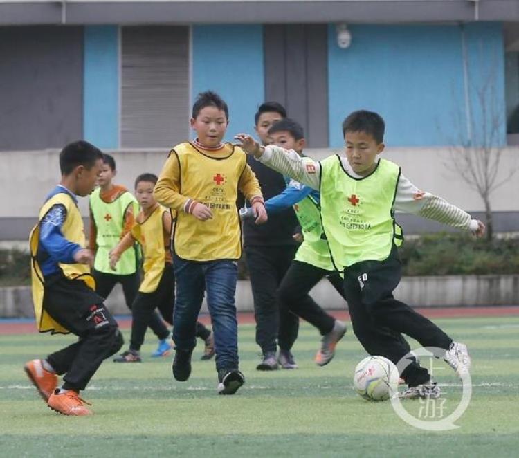 合川这群足球小将凭什么赢得了中国红十字基金会点赞