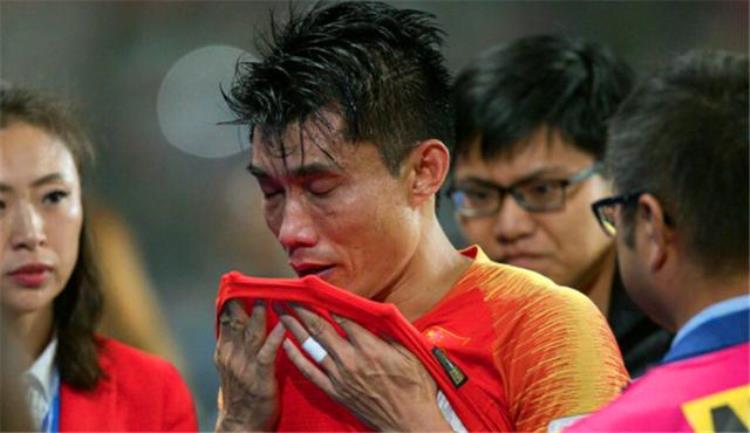 中国足球先生历届得主「命运多舛的中国足球先生不仅一度无球可踢还落选世界杯大名单」