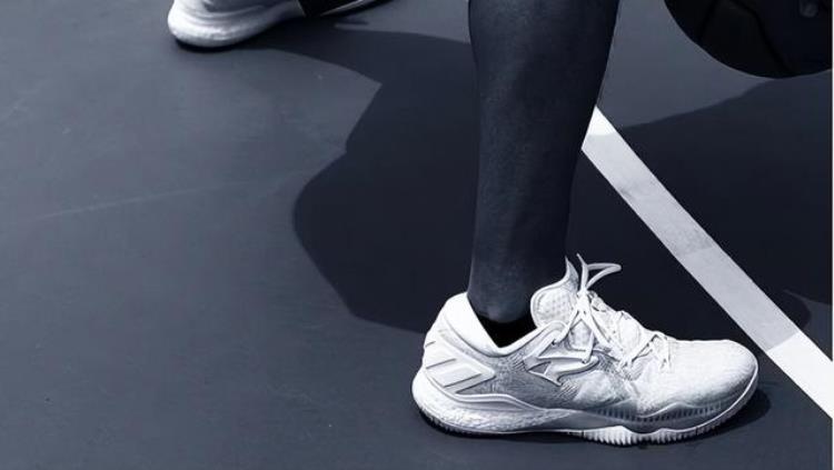 林书豪上脚过哪些鞋「祝福盘点林书豪篮球生涯上脚过的篮球鞋」
