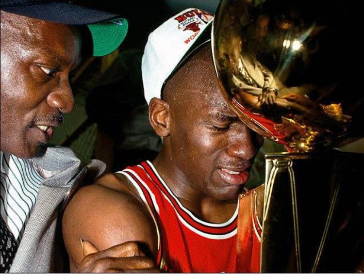 nba球星落泪「NBA最感人5大球星哭泣画面第5张直戳你的泪点」