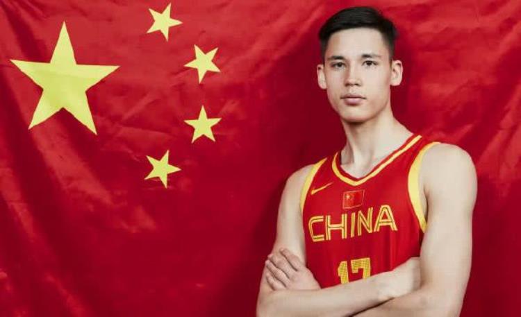 中国男篮混血新星天赋出众技术欠佳父亲曾经在NBA打球