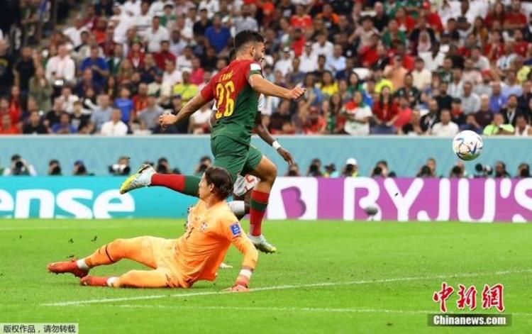 洞穿世界杯葡萄牙阵容「本届世界杯首个帽子戏法诞生葡萄牙晋级八强」