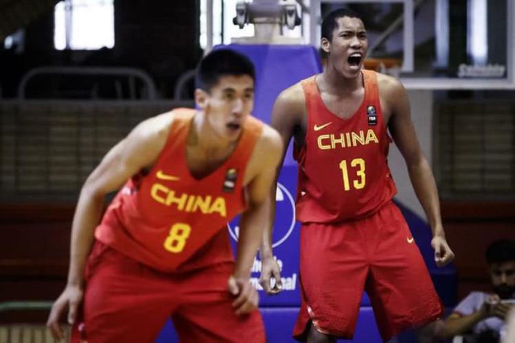 中国男篮父子「中国男篮混血新星天赋出众技术欠佳父亲曾经在NBA打球」