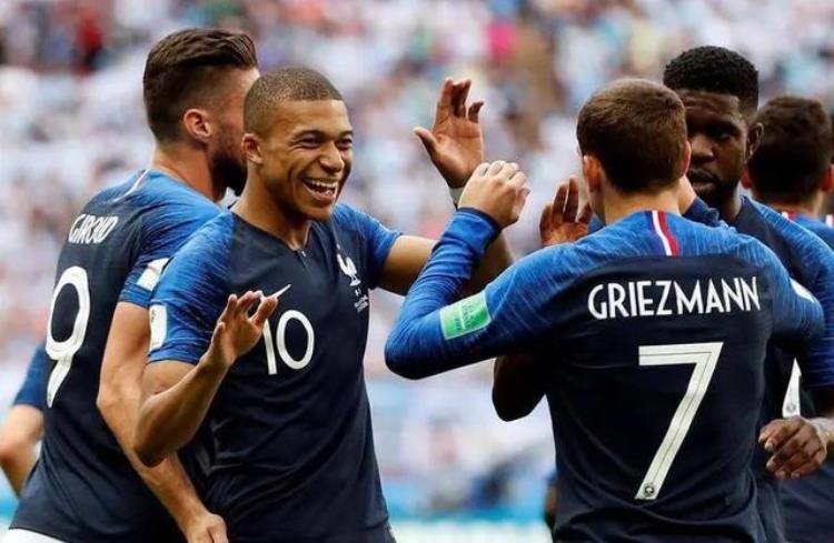 法国国家队足球世界杯夺冠阵容「卫冕冠军足球世界杯最佳阵容盘点系列之法国队」
