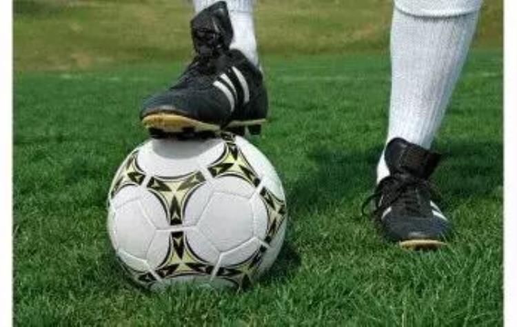 简单足球操「世界杯快到了快来和绿泡泡一起学足球操吧」