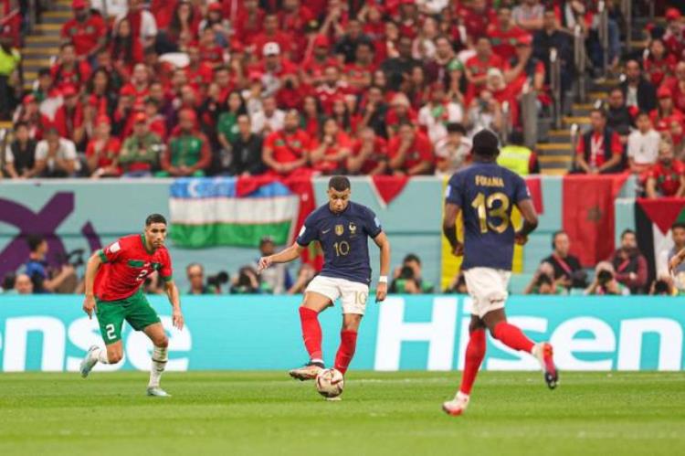 世界杯法国与丹麦预测「体彩竞彩世界杯战报法国2:0战胜摩洛哥卫冕冠军晋级决赛」
