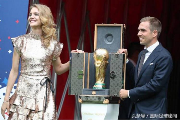 开幕式到闭幕式俄罗斯世界杯第一美女让两大传奇球星尴尬