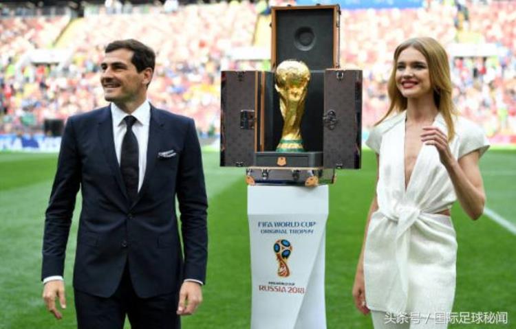 开幕式到闭幕式俄罗斯世界杯第一美女让两大传奇球星尴尬