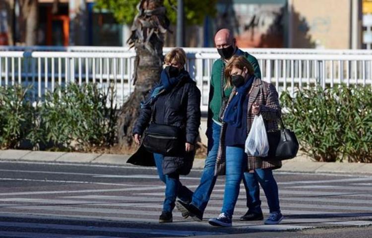 疫情折射西班牙职场众生相新冠感染者低收入者求生难