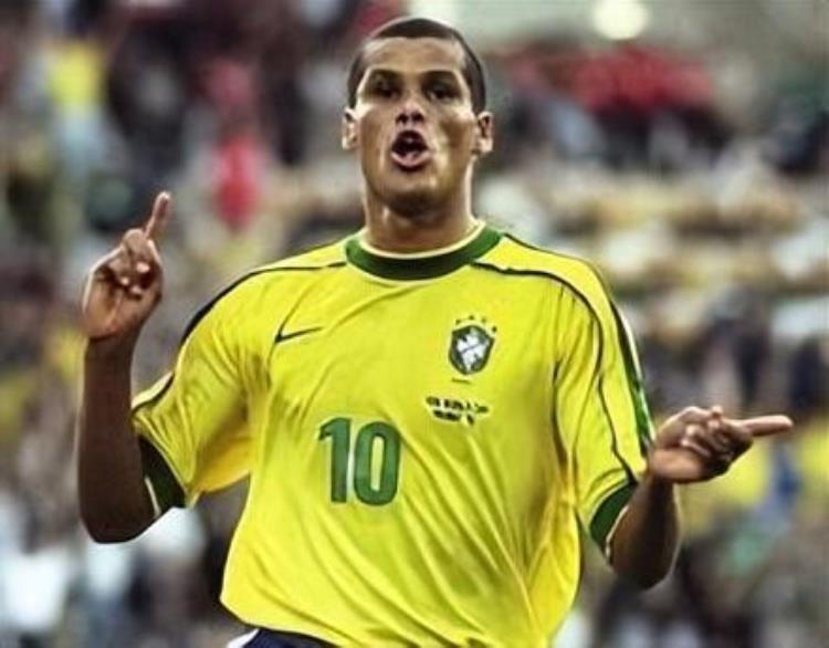 1998年世界杯球员回顾巴西队10号里瓦尔多是谁,历届世界杯巴西队球员名单