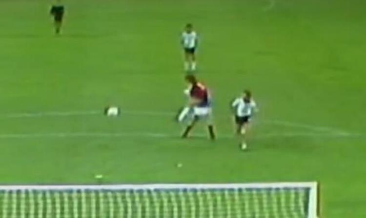 1982年西班牙世界杯冠军「1982年西班牙世界杯半决赛德国门将舒马赫超越了希特勒」