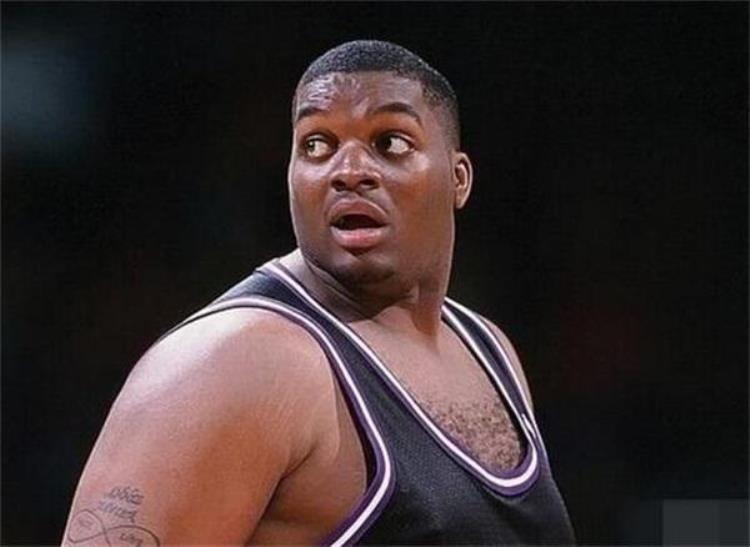 NBA球员之最259cm臂展当选最瘦之人一人登陆NBA还未成年
