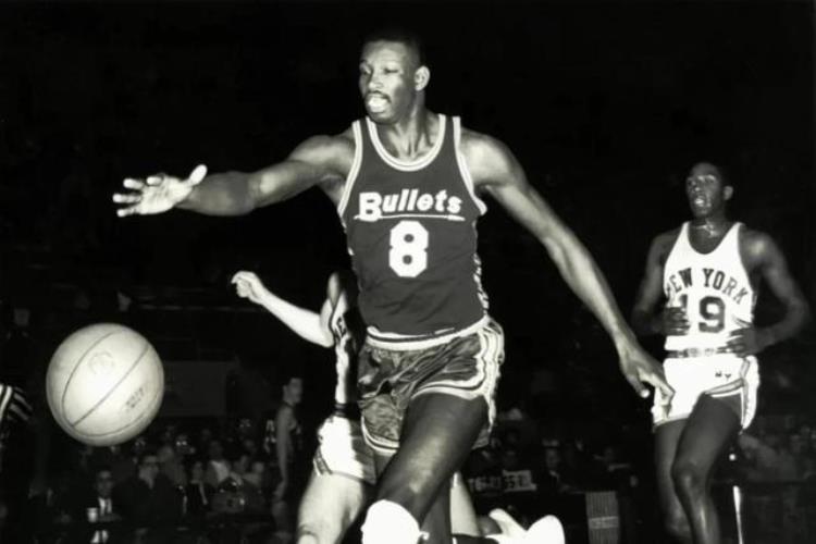 nba60年代巨星排名「美媒评出20世纪60年代最被低估的10名NBA球员杰里卢卡斯上榜」
