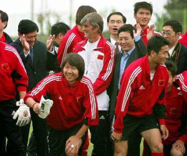 2002年男足世界杯中国队,中国男足2002年世界杯分析
