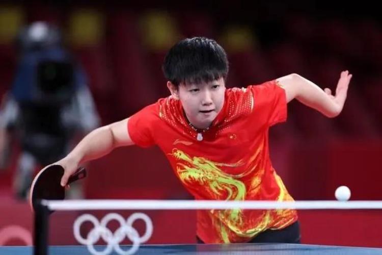 世界乒乓球运动员,王楠威海乒乓球基地接待国乒
