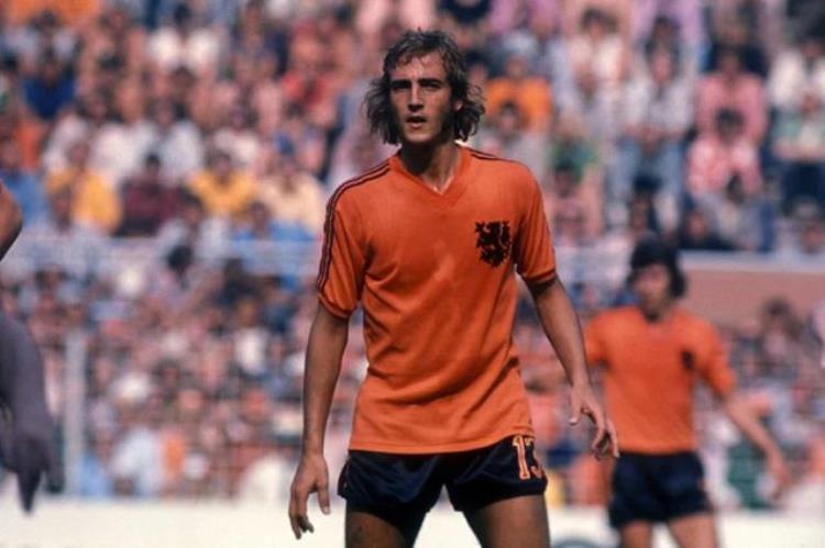 荷兰足球史上的十大巨星,荷兰队史十大巨星排名