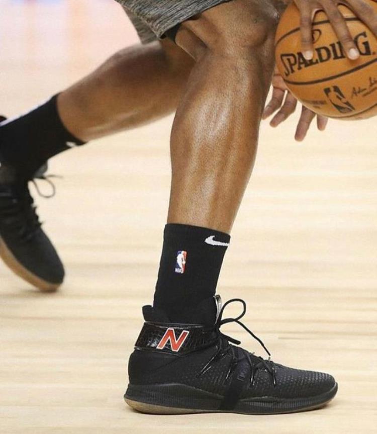 NBA球员上脚伦纳德重回多伦多火影忍者定制球鞋很帅