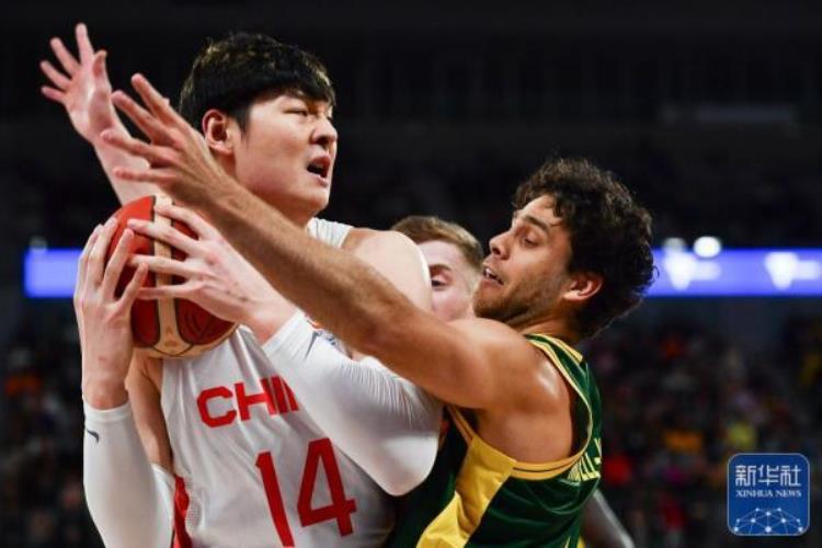 篮球世界杯预选赛中国不敌澳大利亚比赛「篮球世界杯预选赛中国不敌澳大利亚」
