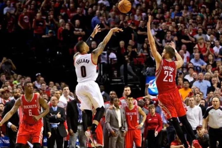 一战到底总冠军「一战成名盘点NBA一战封神的十大球员经典战役永流传」